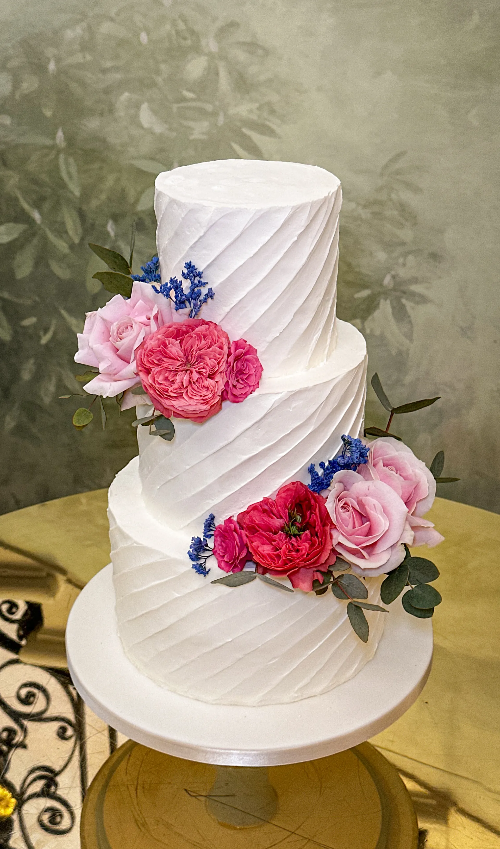 Wedding cake at Hedsor House